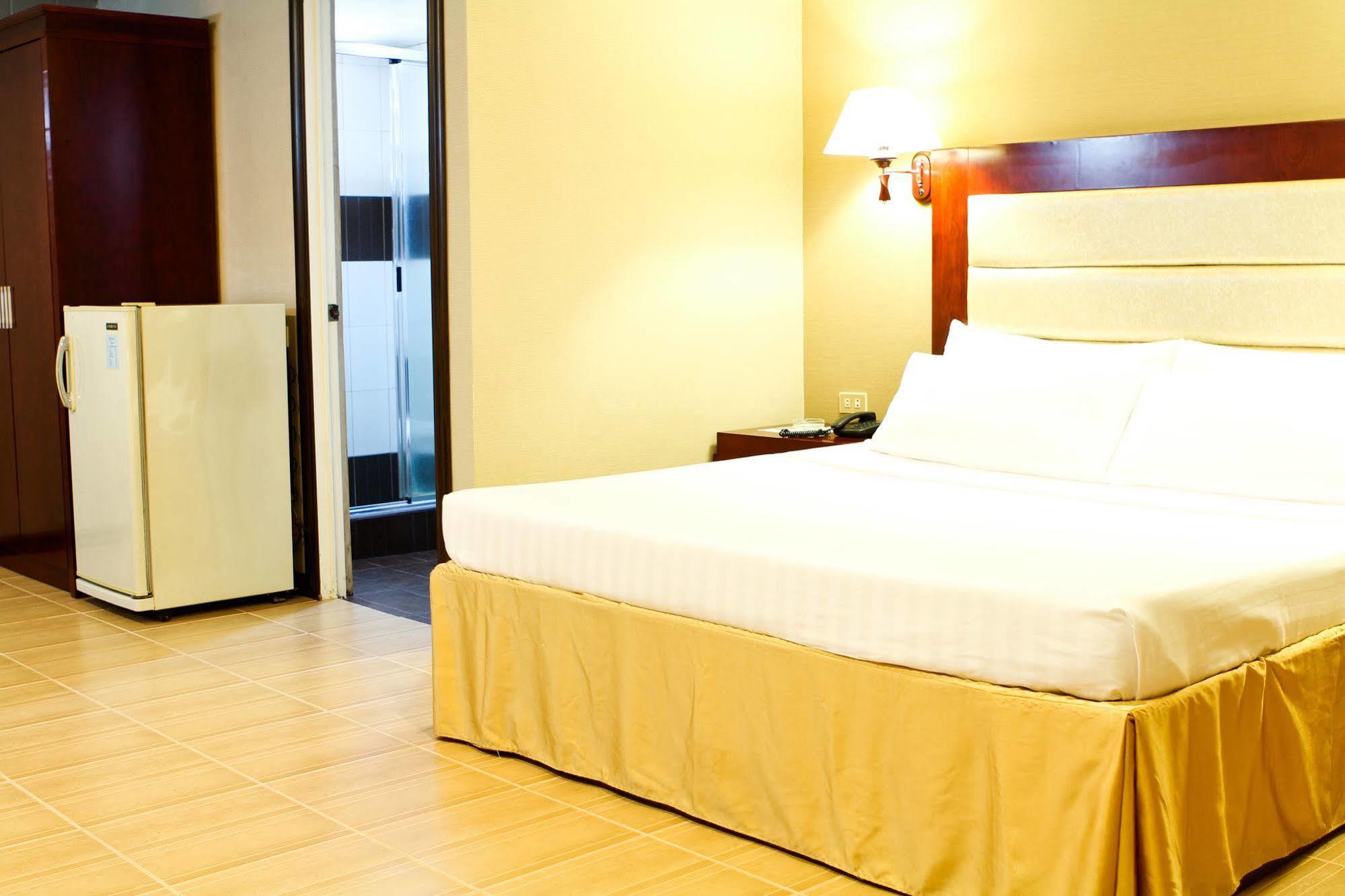 Star Plaza Hotel Dagupan City Bagian luar foto